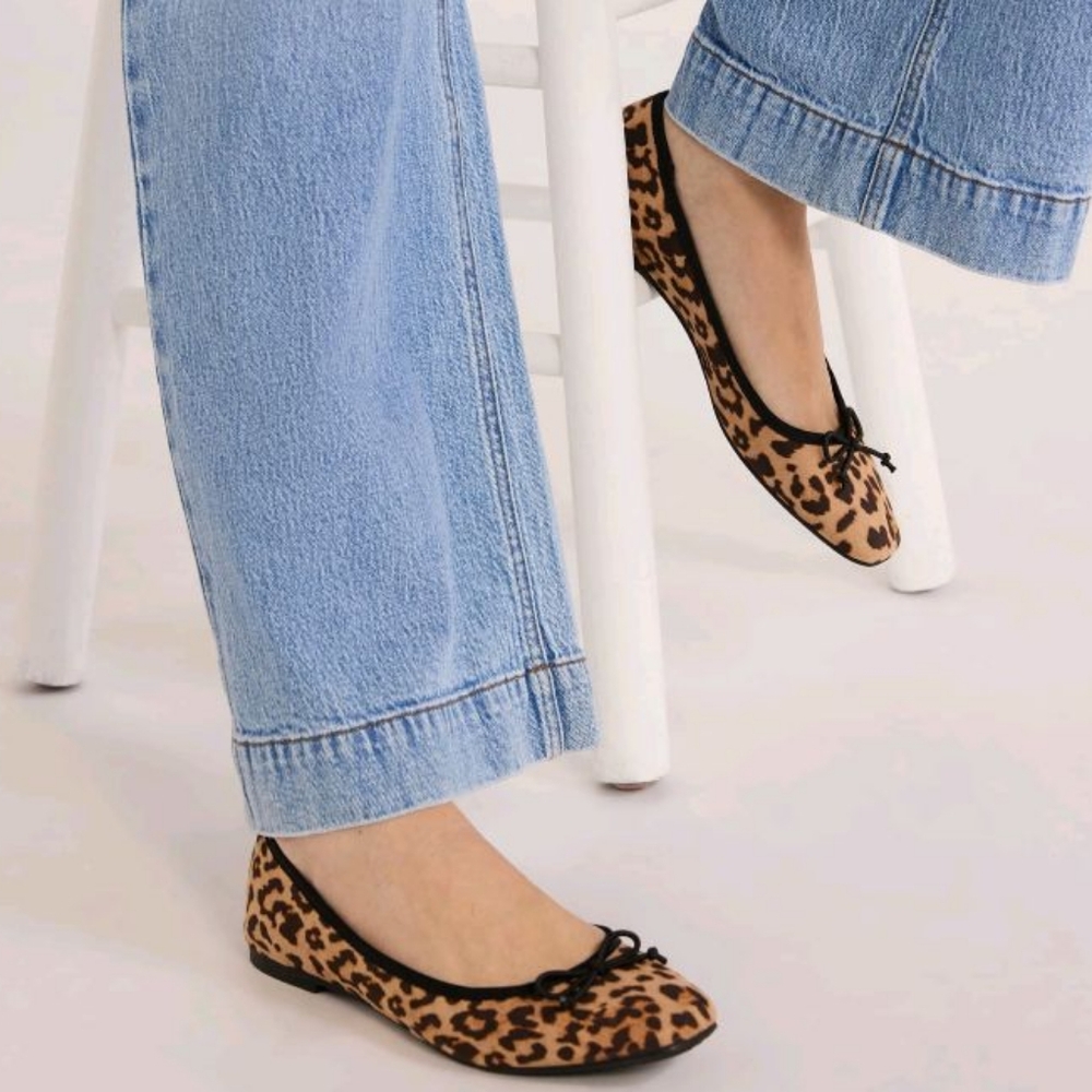 Time & Tru Women's Leopard Ballet Flats Memory Foam Comfort Size 11
